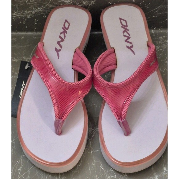 DKNY Women's Pink Thong Flip Flop Sandals,Size 8 - Picture 2 of 4